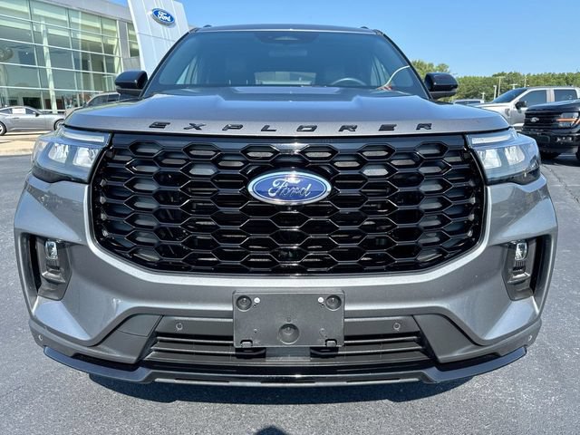 Certified 2025 Ford Explorer ST-Line AWD/4WD image 29