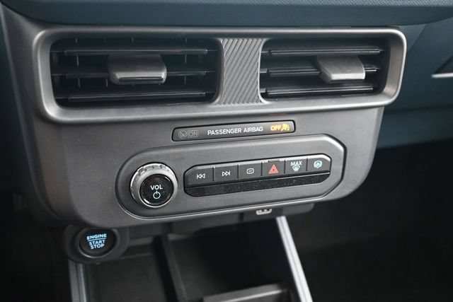 Certified 2025 Ford Maverick XLT w/ XLT Luxury Package AWD/4WD image 23