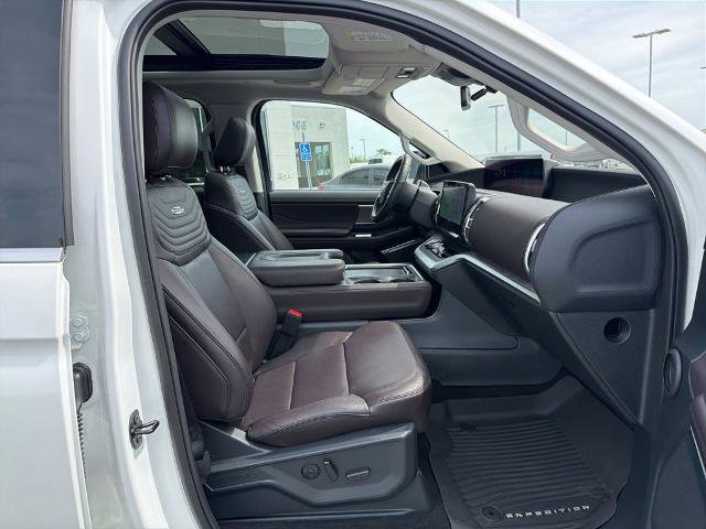 Certified 2025 Ford Expedition Platinum w/ Platinum Ultimate Package AWD/4WD image 23