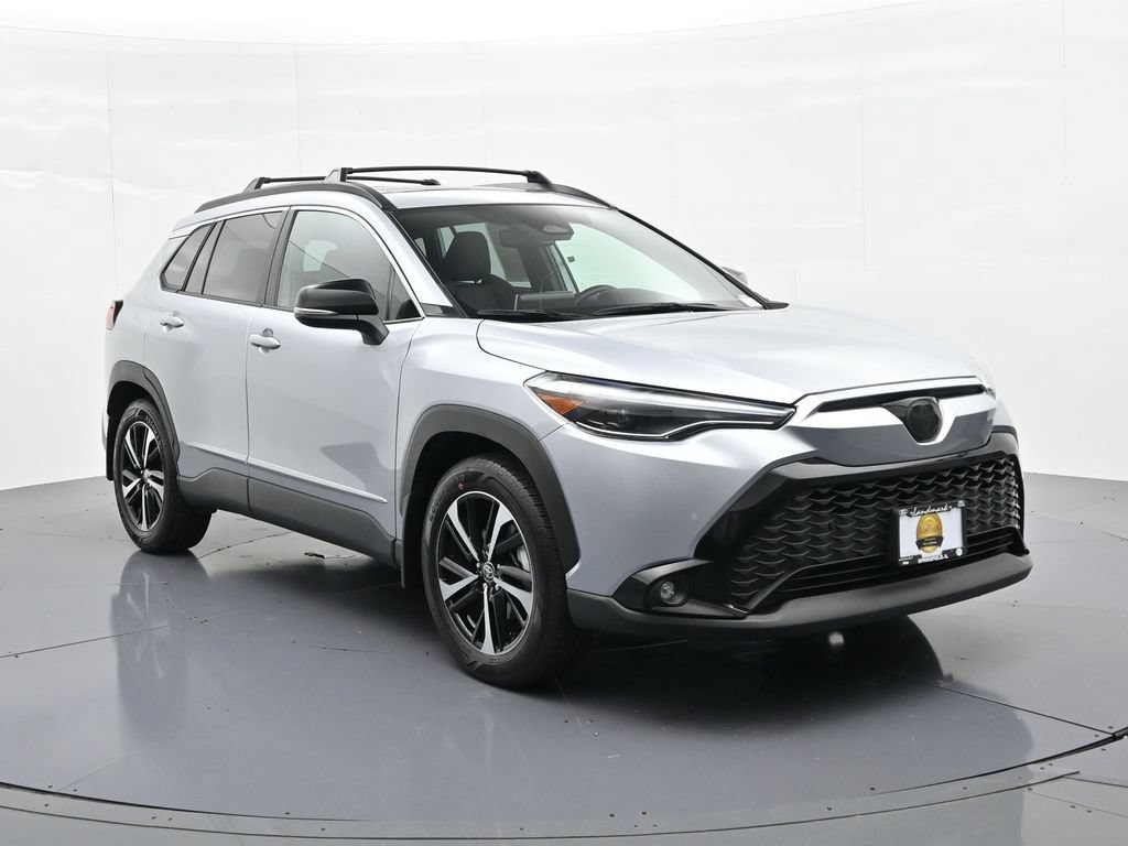 Used 2025 Toyota Corolla Cross AWD Hybrid w/ Convenience Package image 4
