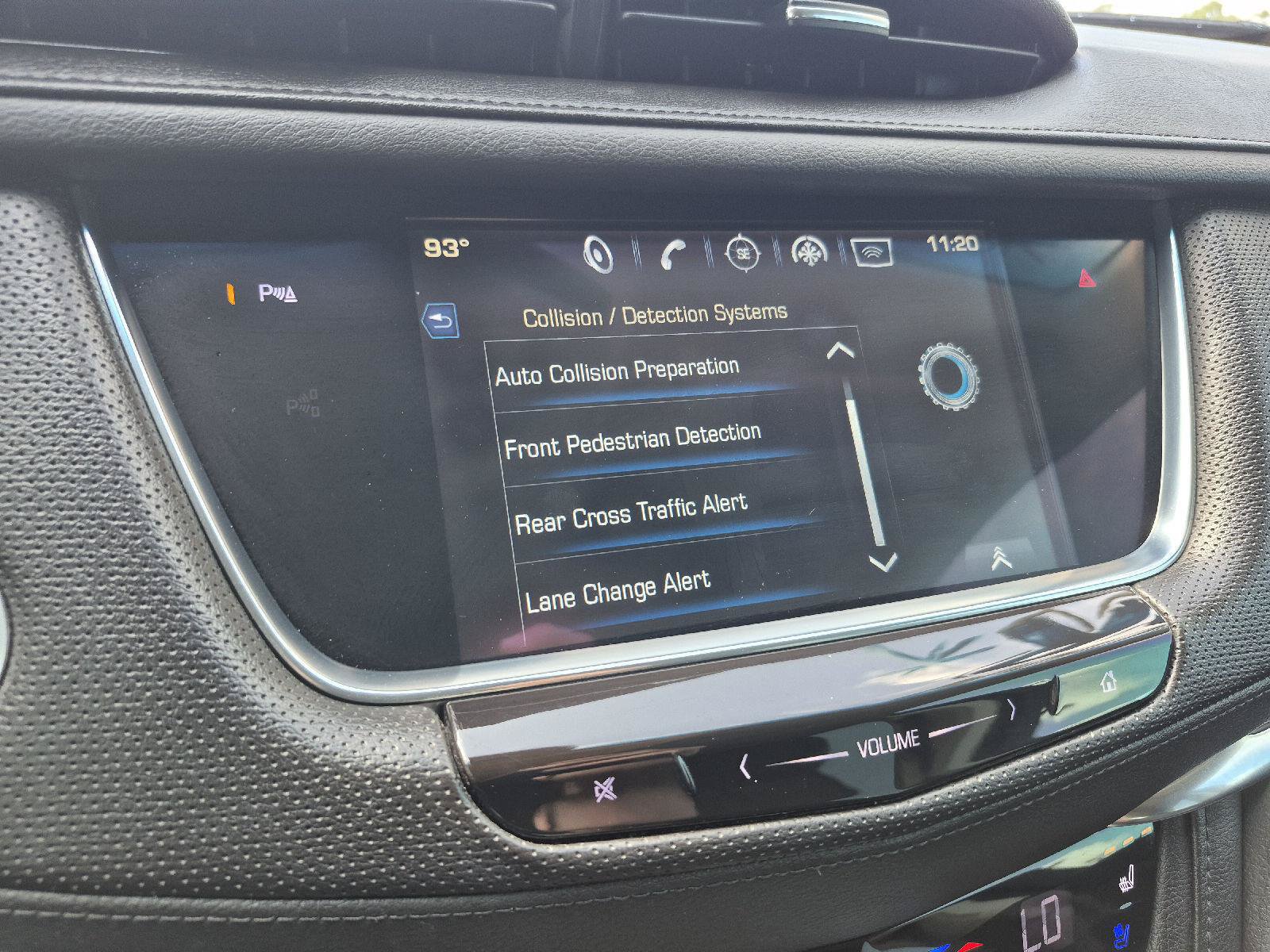 Used 2017 Cadillac XT5 Premium Luxury FWD image 3