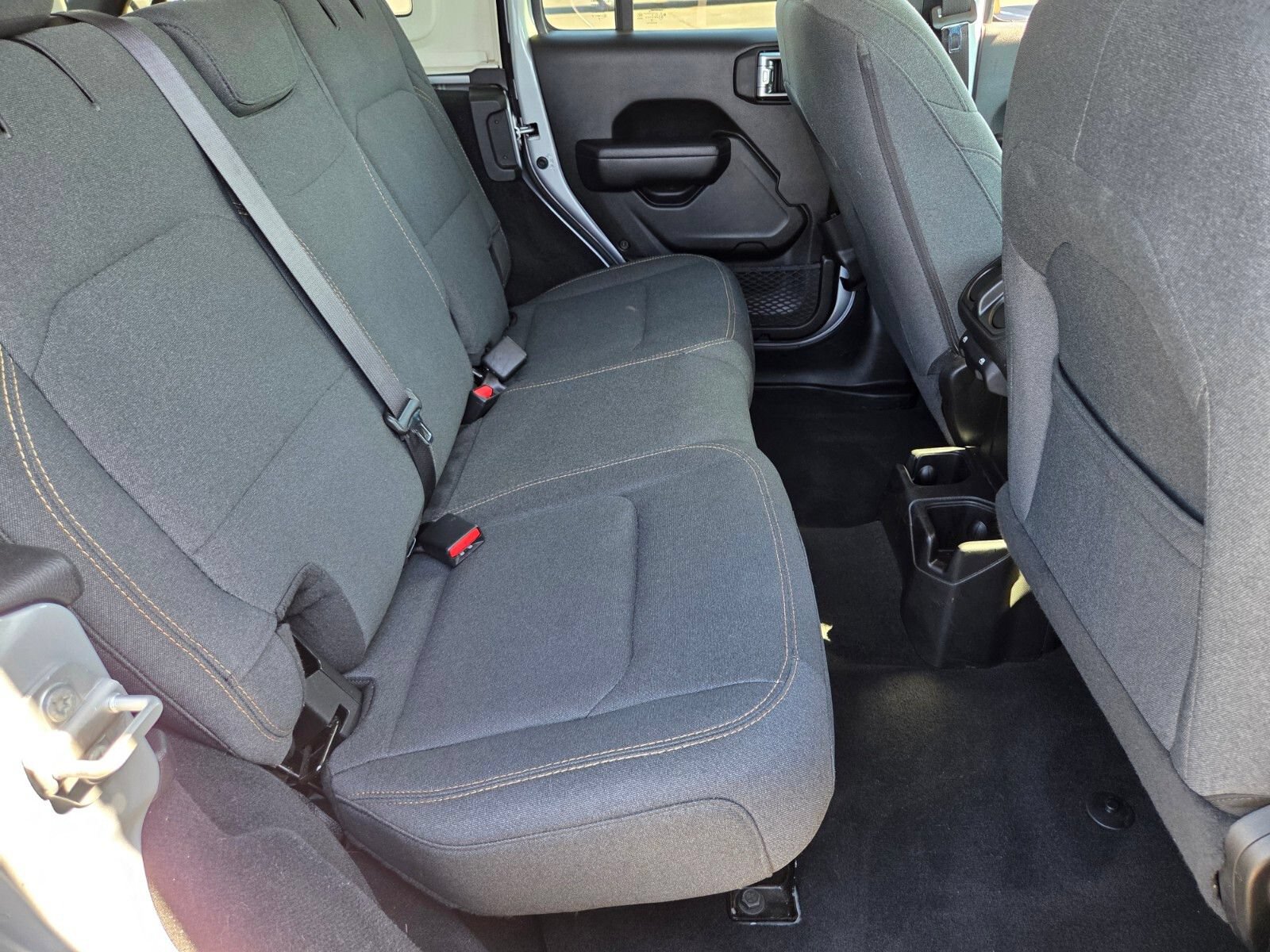 Used 2024 Jeep Wrangler Unlimited Sport AWD/4WD image 14