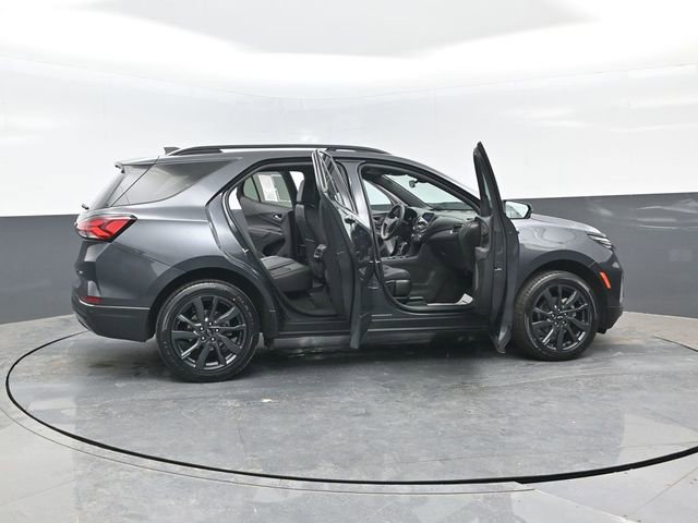 Used 2023 Chevrolet Equinox RS w/ RS Leather Package AWD/4WD image 28