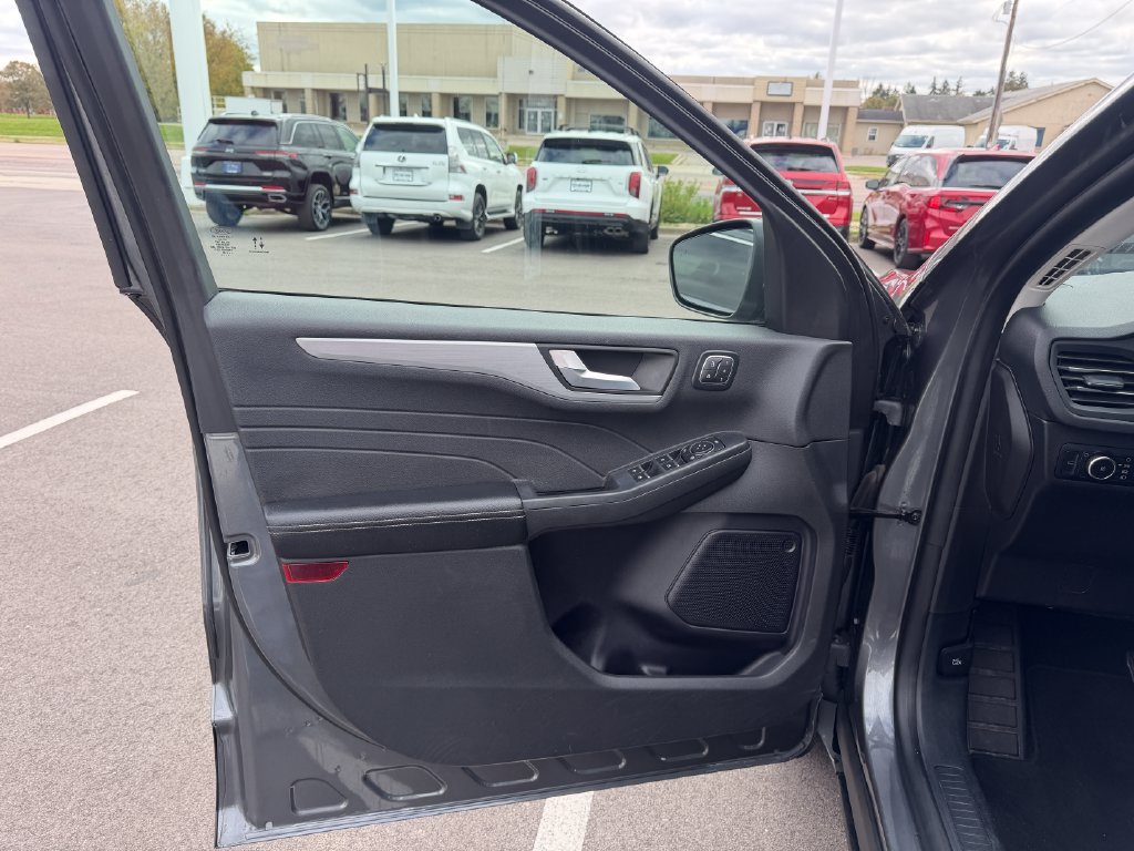 Certified 2024 Ford Escape Platinum AWD/4WD image 14