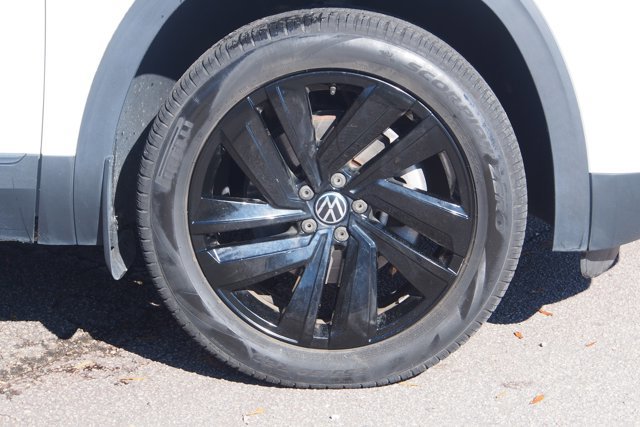 Used 2022 Volkswagen Atlas Cross Sport SE image 9