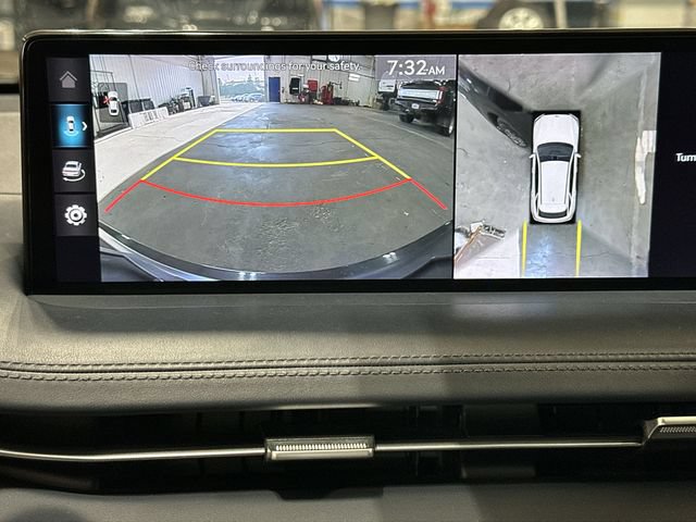 Used 2022 Genesis GV70 3.5T Sport w/ Sport Advanced Package AWD/4WD image 29