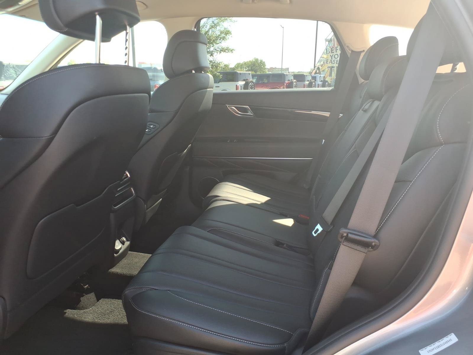 Used 2025 Genesis GV80 2.5T Standard AWD/4WD image 13