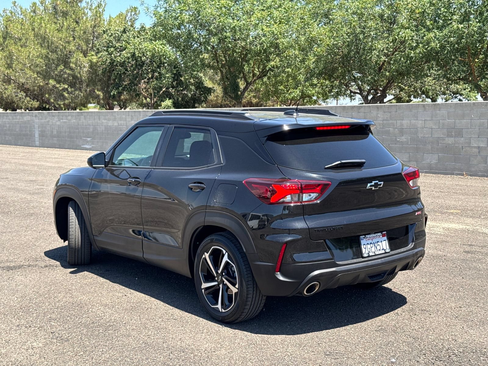 Used 2023 Chevrolet TrailBlazer RS w/ Sun and Liftgate Package FWD image 7
