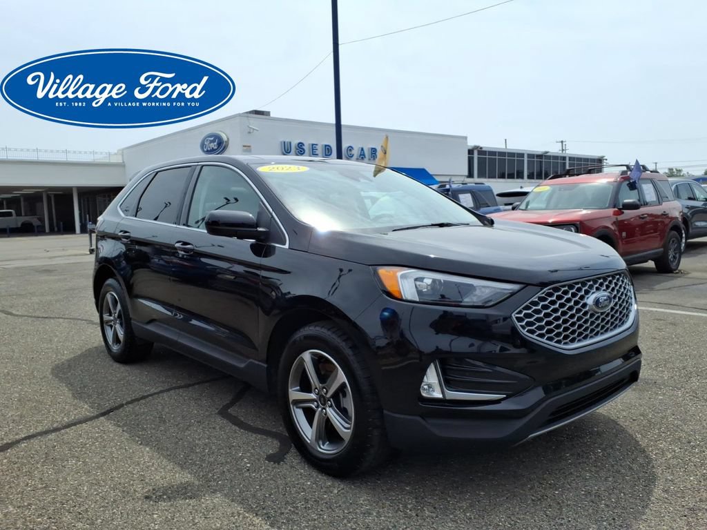 Certified 2023 Ford Edge SEL w/ Convenience Package AWD/4WD image 4