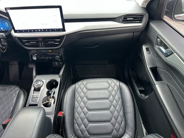 Certified 2023 Ford Escape SE w/ PHEV Premium Package FWD image 11