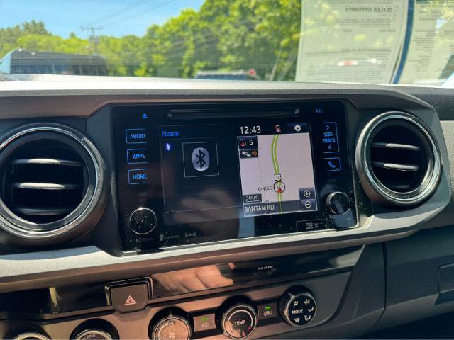 Used 2018 Toyota Tacoma TRD Off-Road w/ Technology Package AWD/4WD image 21