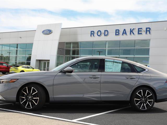 Used 2025 Honda Accord Touring image 3