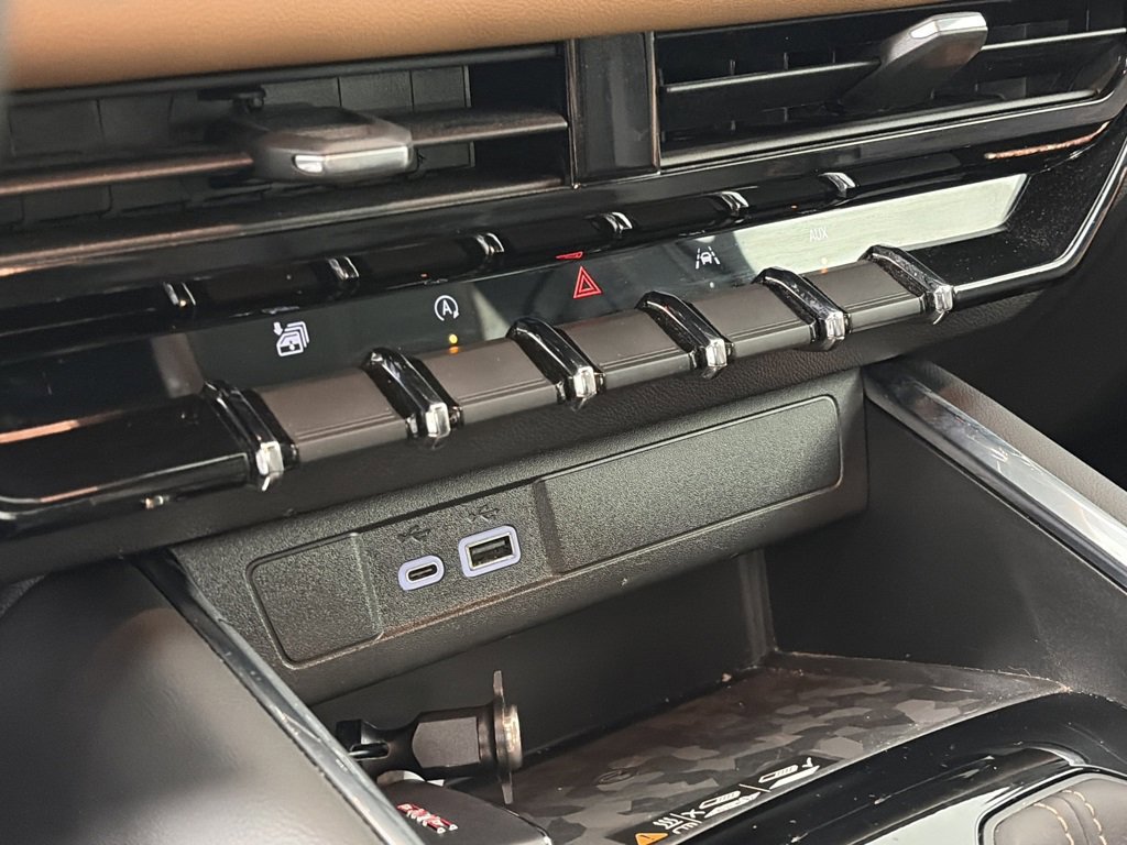 Used 2024 GMC Canyon AT4 w/ AT4 Premium Package image 21