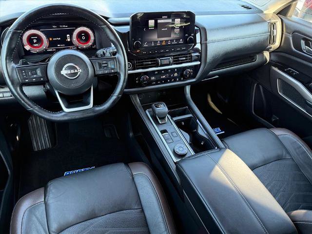 Used 2023 Nissan Pathfinder Platinum AWD/4WD image 12