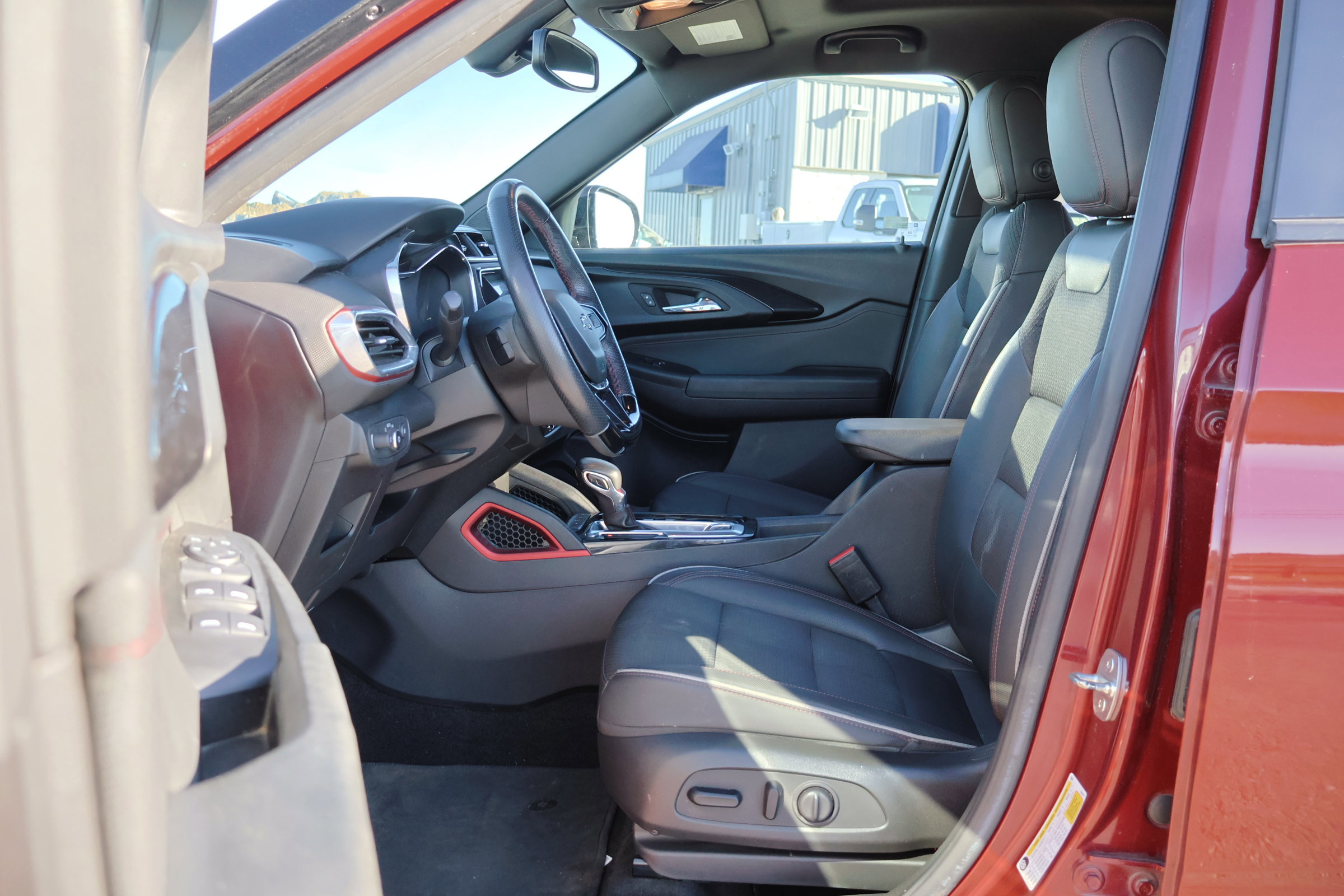 Used 2022 Chevrolet TrailBlazer RS w/ Sun and Liftgate Package image 26