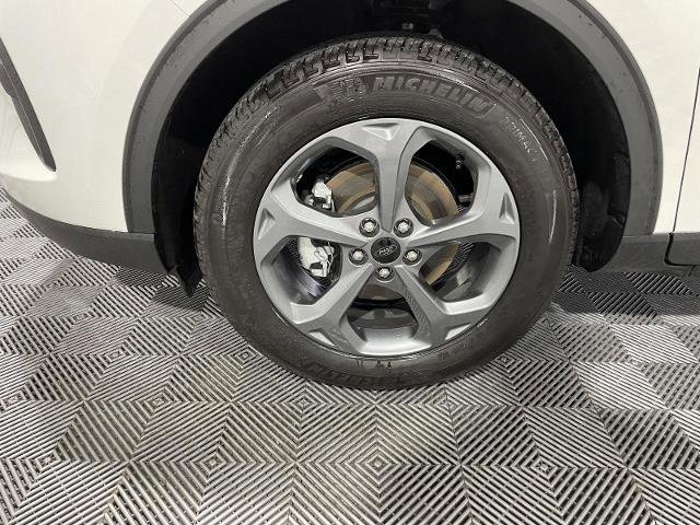 Certified 2025 Ford Escape ST-Line w/ Cold Weather Package image 10