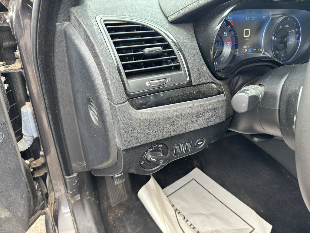 Used 2023 Chrysler 300 S RWD image 11
