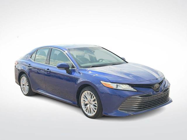 Used 2018 Toyota Camry XLE FWD image 2