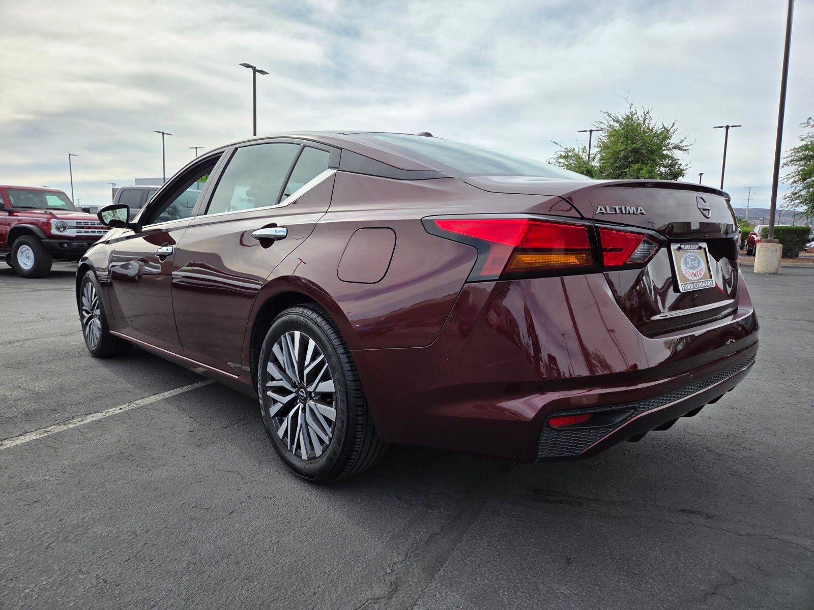 Used 2024 Nissan Altima 2.5 SV image 4