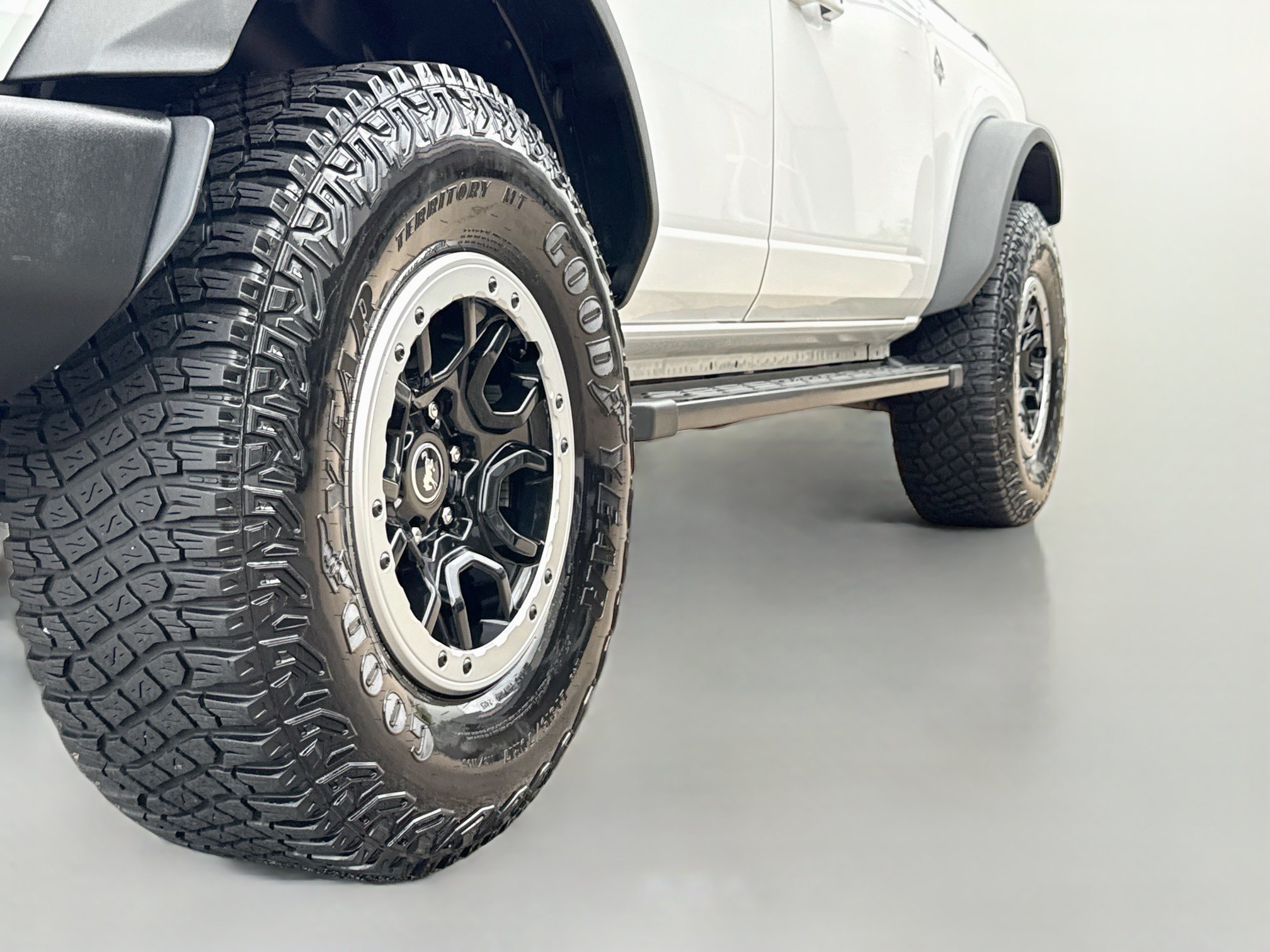 Certified 2023 Ford Bronco Outer Banks w/ Sasquatch Package AWD/4WD image 9