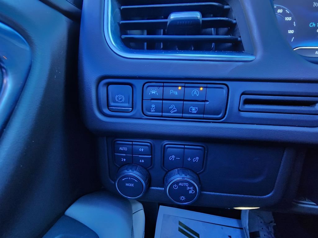 Used 2023 Chevrolet Tahoe Z71 w/ Luxury Package image 16