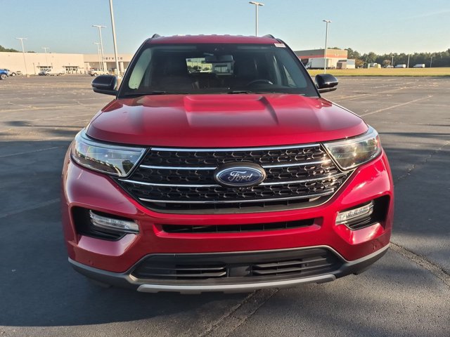 Certified 2022 Ford Explorer XLT w/ Equipment Group 202A AWD/4WD image 9
