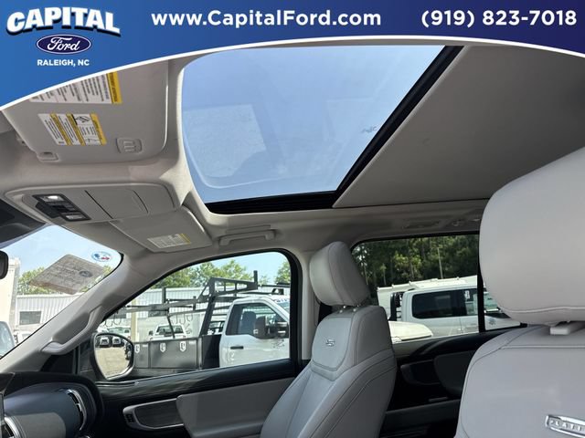 Certified 2025 Ford Expedition Platinum w/ Driver's Package AWD/4WD image 22