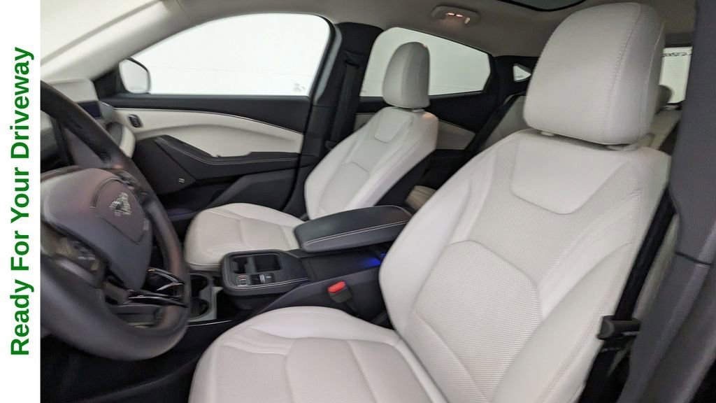 Certified 2025 Ford Mustang Mach-E Premium image 2