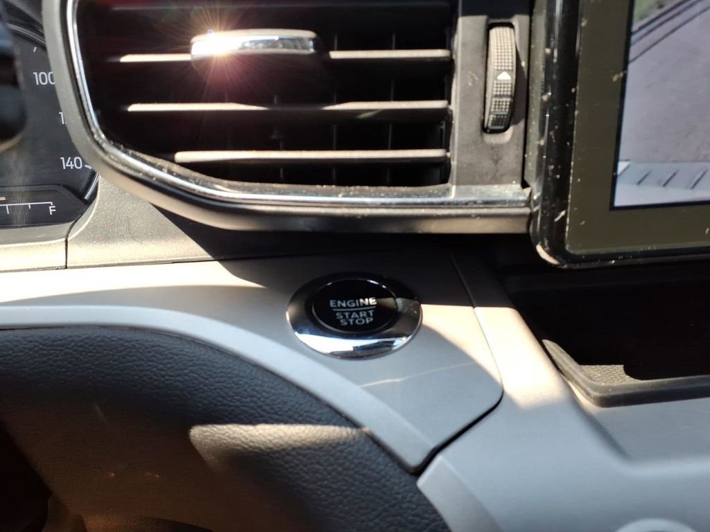 Certified 2023 Ford Explorer XLT w/ Equipment Group 202A AWD/4WD image 25