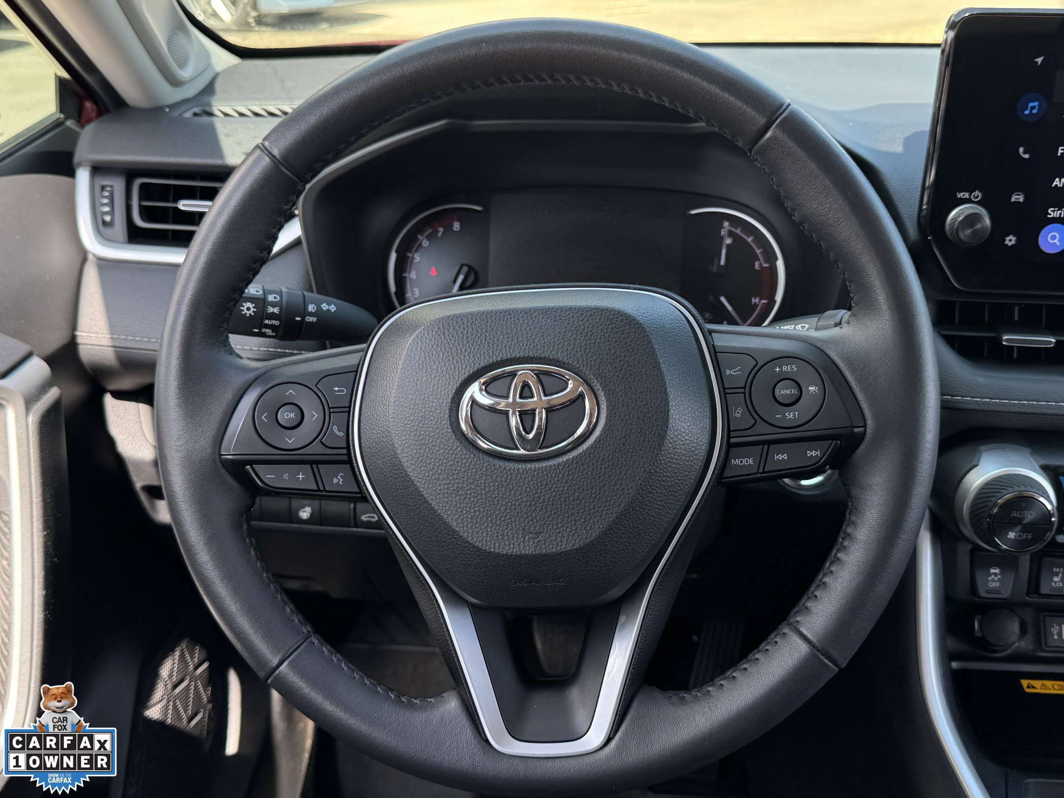 Used 2023 Toyota RAV4 XLE Premium FWD image 11