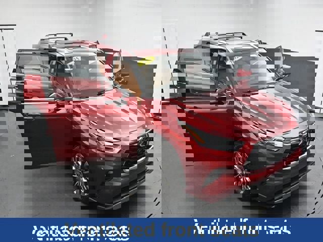 Used 2025 Toyota Highlander Platinum AWD/4WD image 37