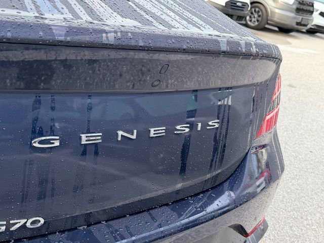 Used 2023 Genesis G70 2.0T w/ Sport Prestige Package RWD image 10