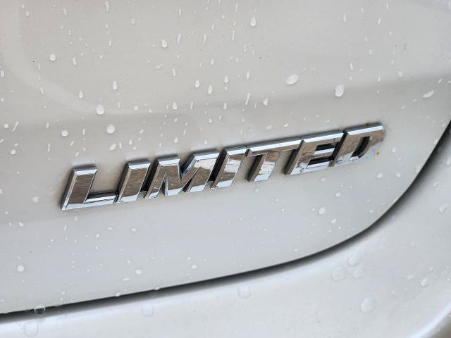 Used 2019 Toyota Highlander Limited Platinum FWD image 11