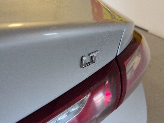 Used 2022 Chevrolet Malibu LT FWD image 32