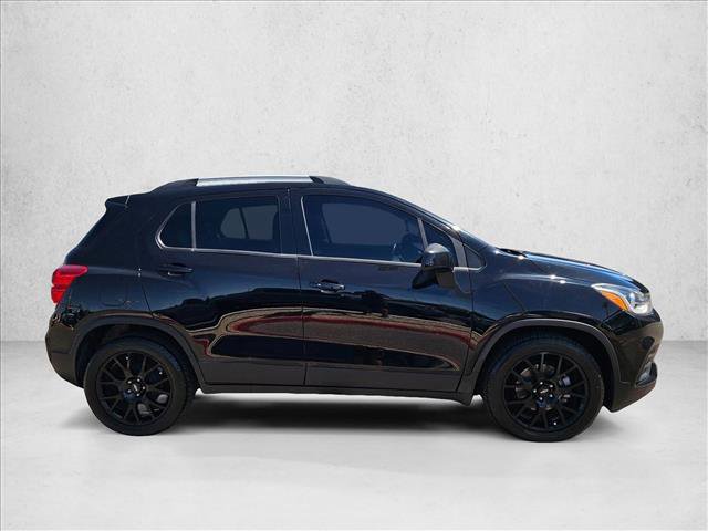 Used 2021 Chevrolet Trax LT w/ Midnight Edition FWD video 4