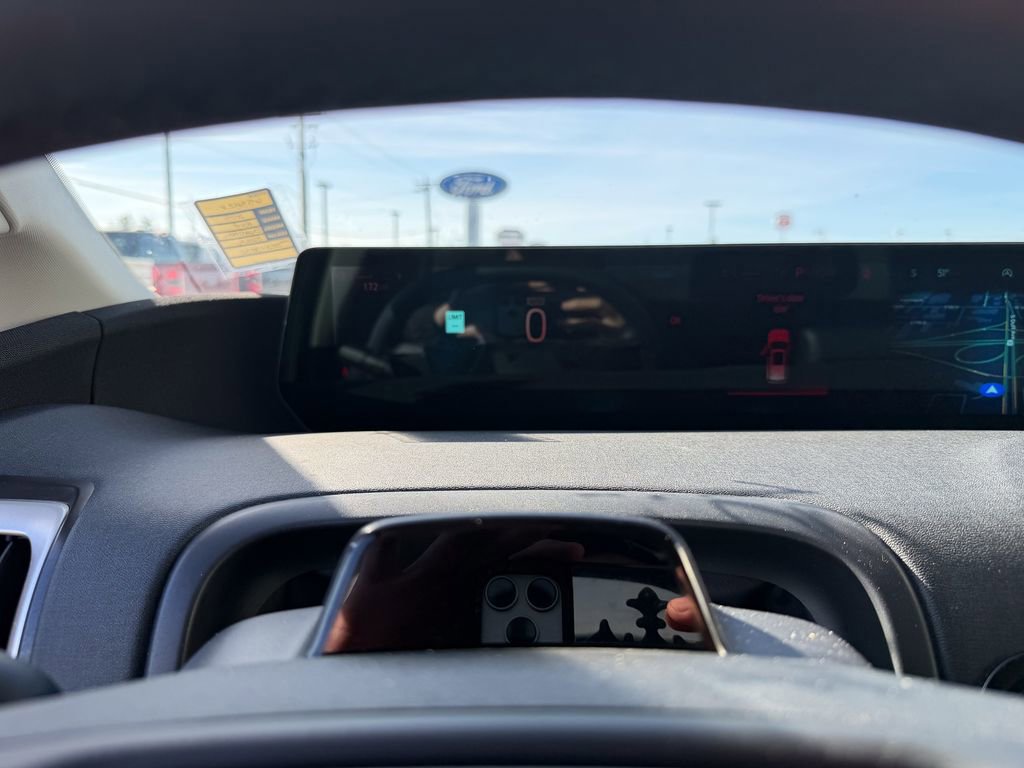 Certified 2025 Ford Expedition Active image 29