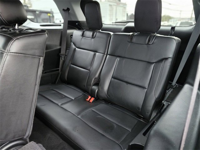 Certified 2022 Ford Explorer XLT w/ Equipment Group 202A image 17