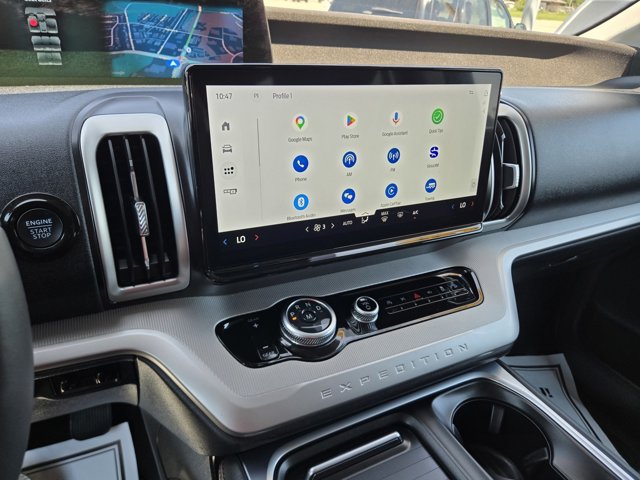 Certified 2025 Ford Expedition Active AWD/4WD image 11