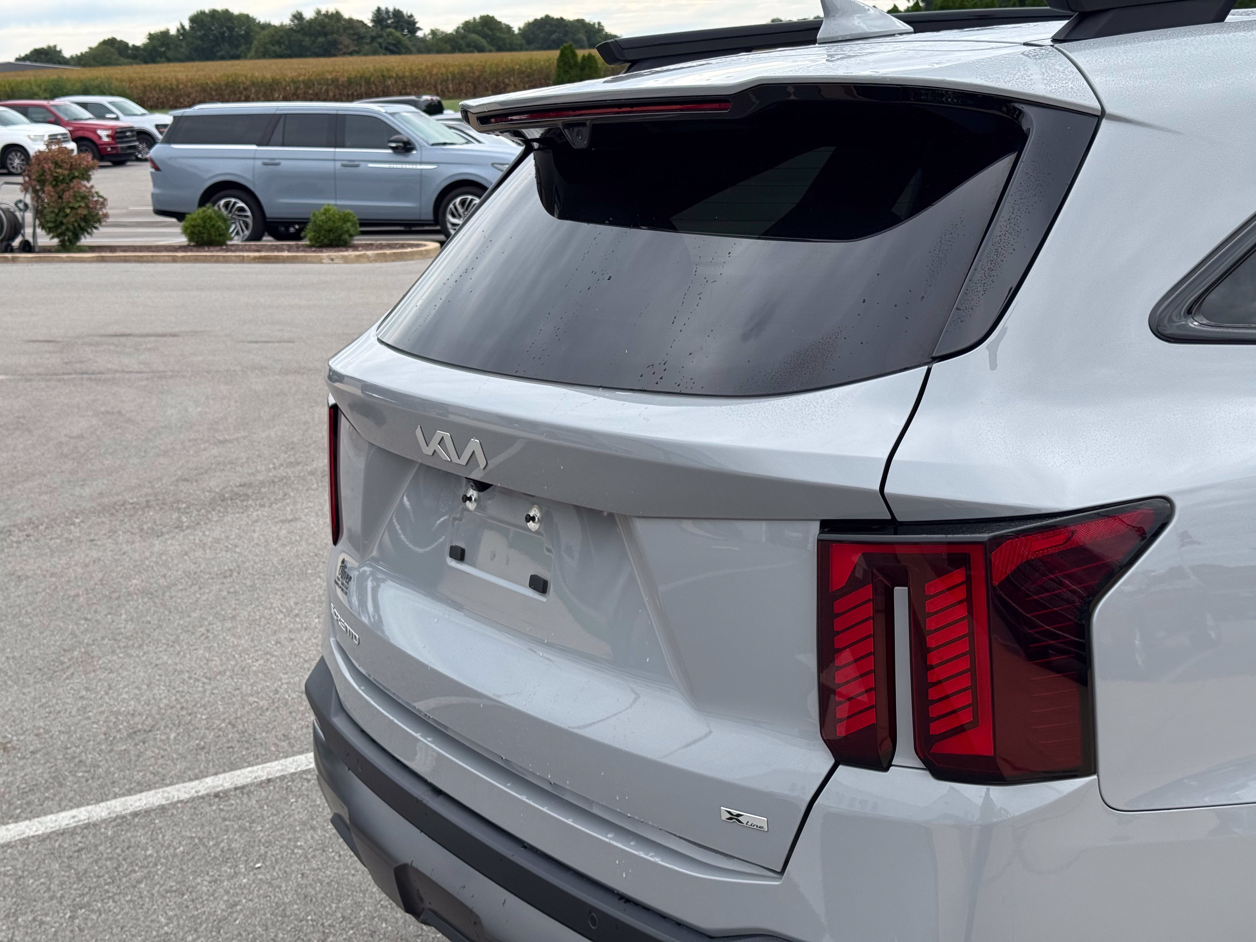 Used 2024 Kia Sorento SX Prestige w/ Sage Leather Package AWD/4WD image 9