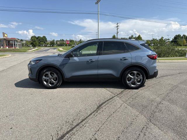 Certified 2025 Ford Escape ST-Line FWD image 8