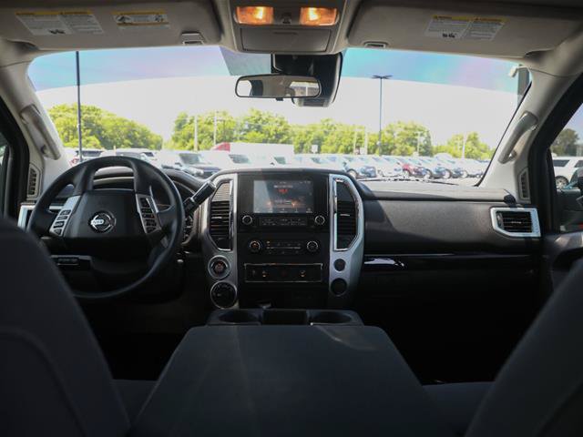 Used 2021 Nissan Titan SV AWD/4WD image 31