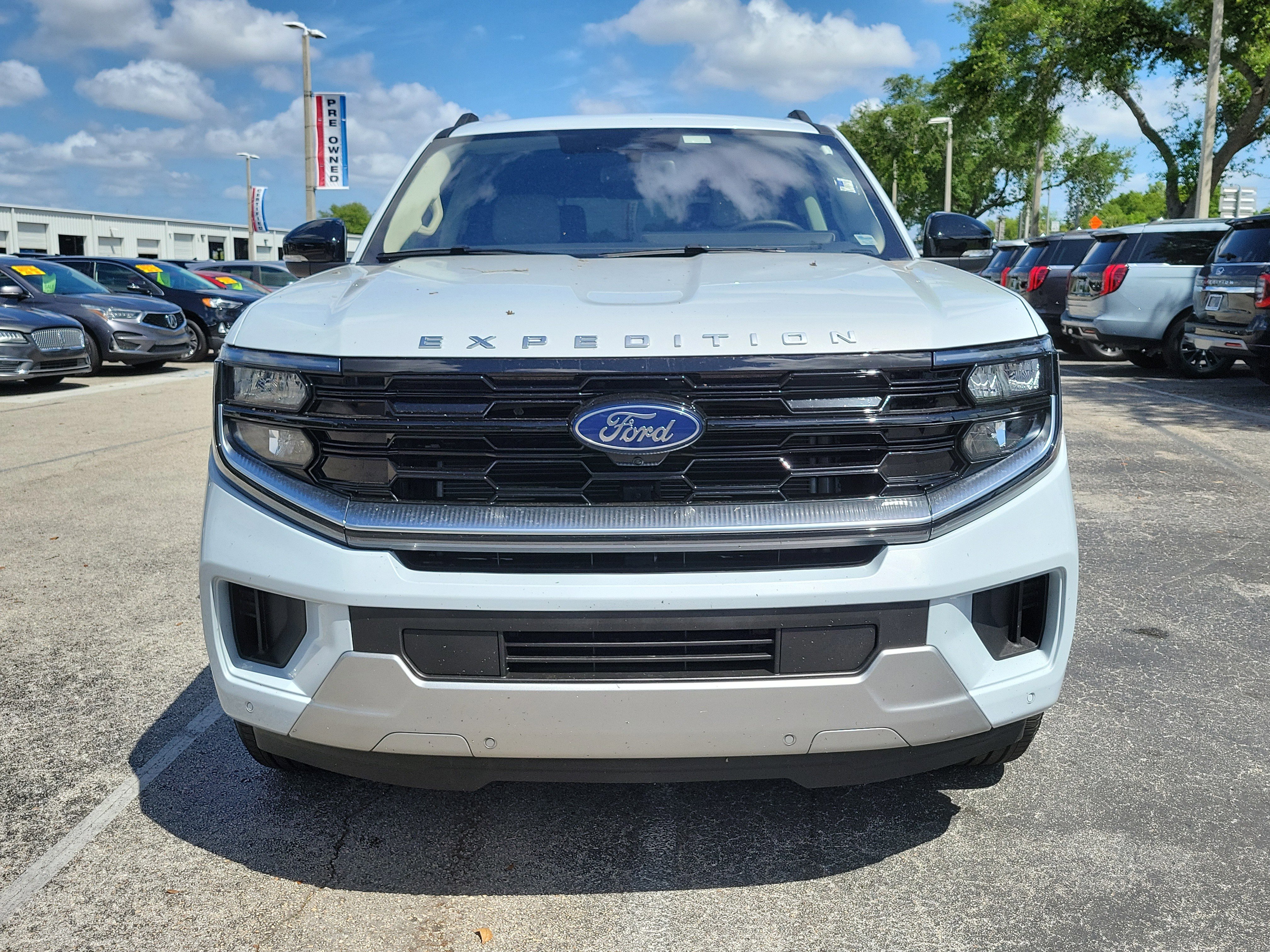 Certified 2025 Ford Expedition Platinum w/ Platinum Ultimate Package image 5