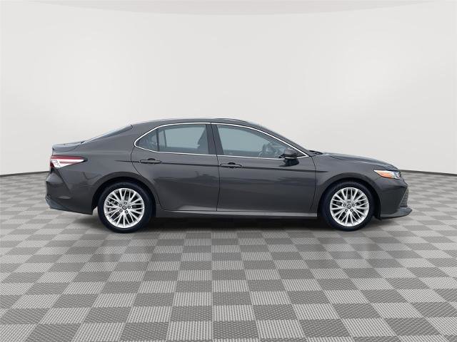Used 2018 Toyota Camry XLE FWD image 6