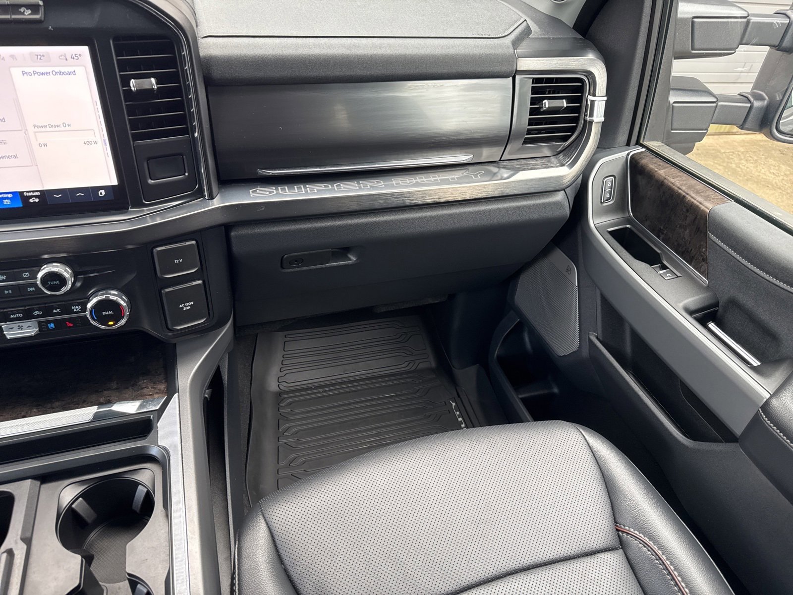 Certified 2024 Ford F250 Lariat w/ FX4 Off-Road Package image 30