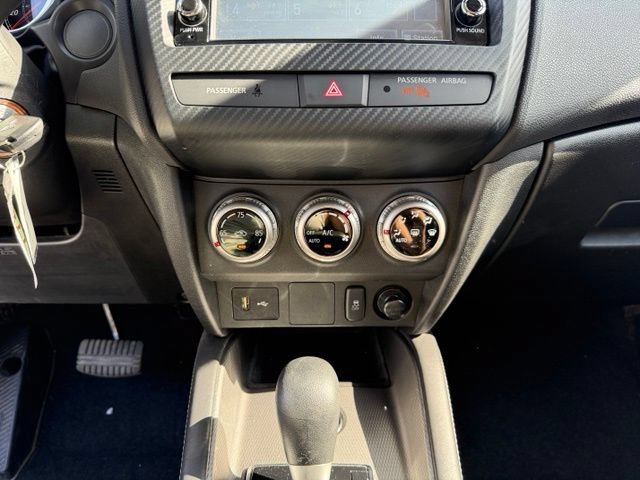 Used 2025 Mitsubishi Outlander Sport AWD image 17
