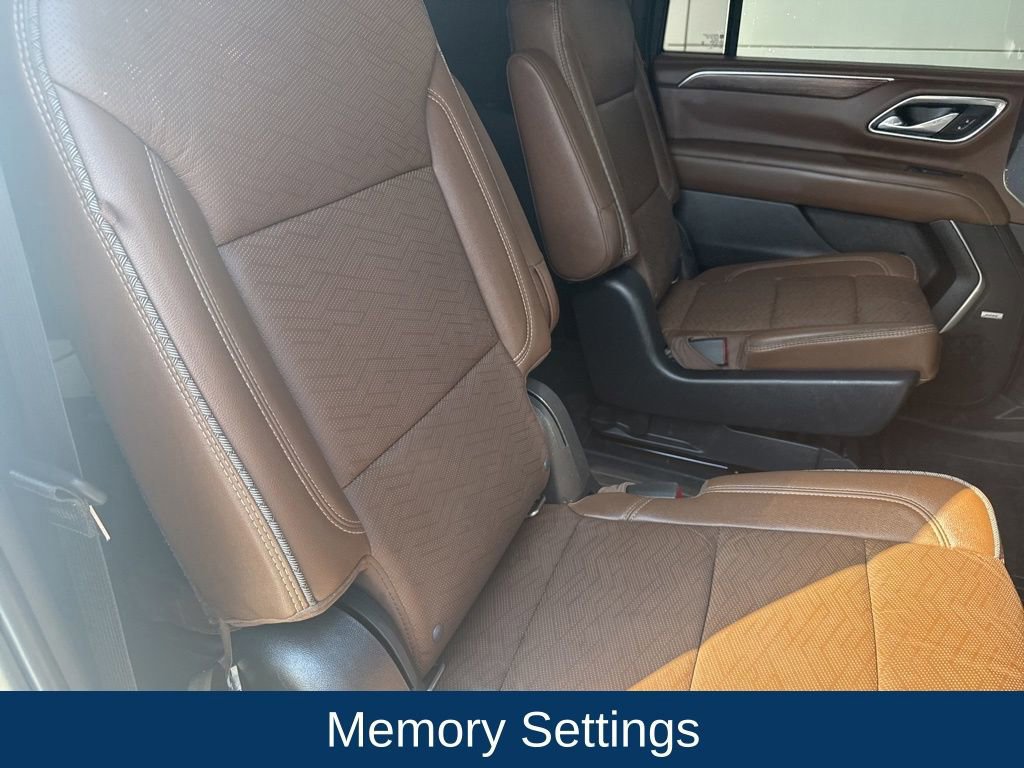 Used 2021 Chevrolet Suburban High Country w/ Premium Package 2 image 28