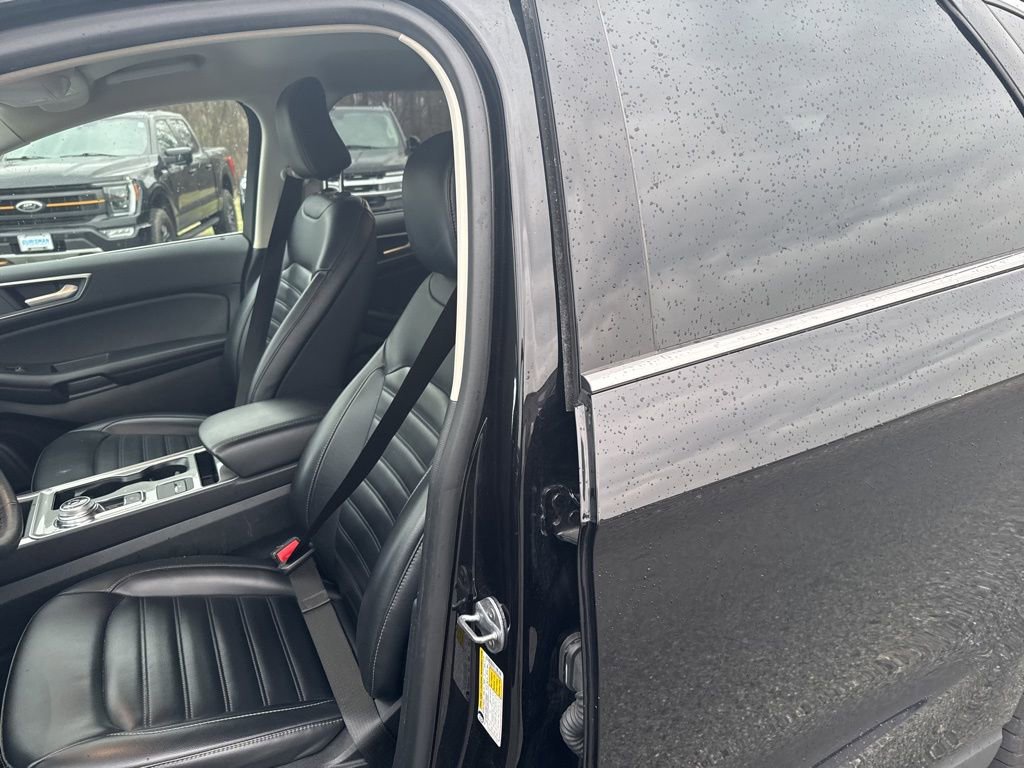 Certified 2024 Ford Edge SEL image 11