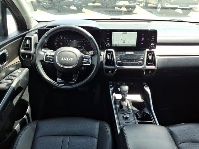 Used 2023 Kia Sorento S w/ Panoramic Sunroof Package AWD/4WD image 17