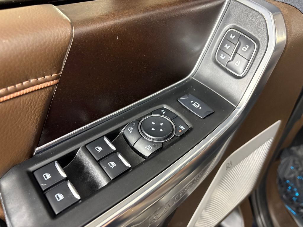 Certified 2025 Ford F350 King Ranch AWD/4WD image 13