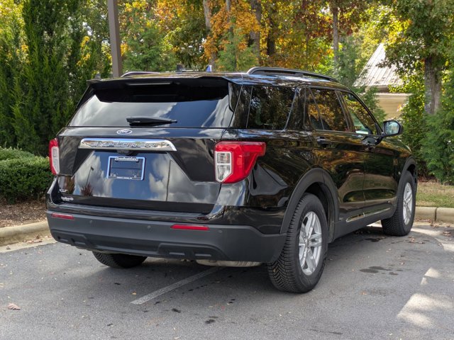 Certified 2021 Ford Explorer XLT image 3